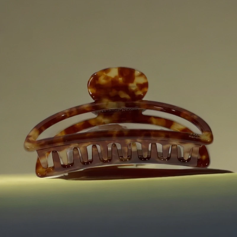 763-韩国进口法式复古简约造型棕色系加厚盘发鲨鱼夹 大号发抓夹