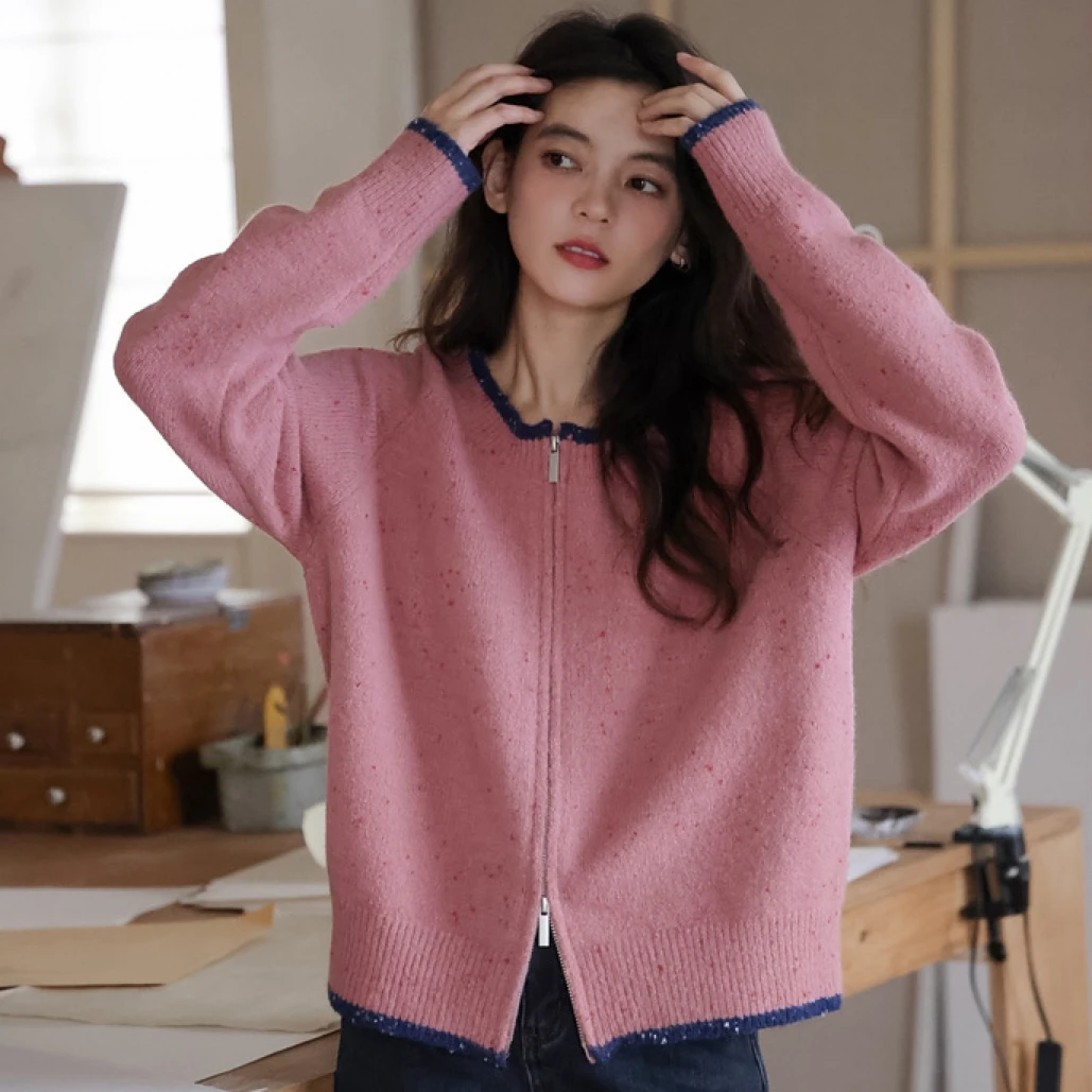 树莓趣味撞色毛衣外套短款针织开衫粉色上衣女百搭