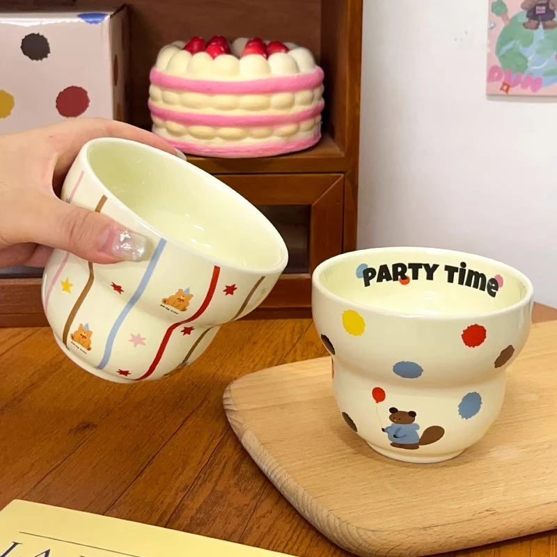 手握马克杯可爱波点熊卡通葫芦杯子韩式ins风办公室咖啡杯子