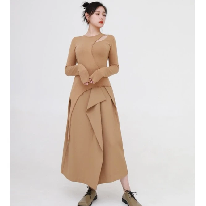 假两件针织衫设计感内搭不规则打底衫女小众修身显瘦圆领长袖镂空