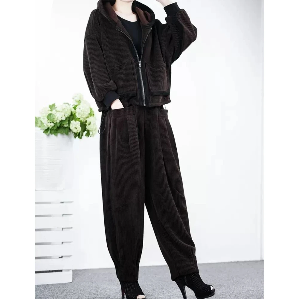 春季灯芯绒条绒宽松哈伦女套装高腰短外套显瘦时尚妈妈洋气两件套