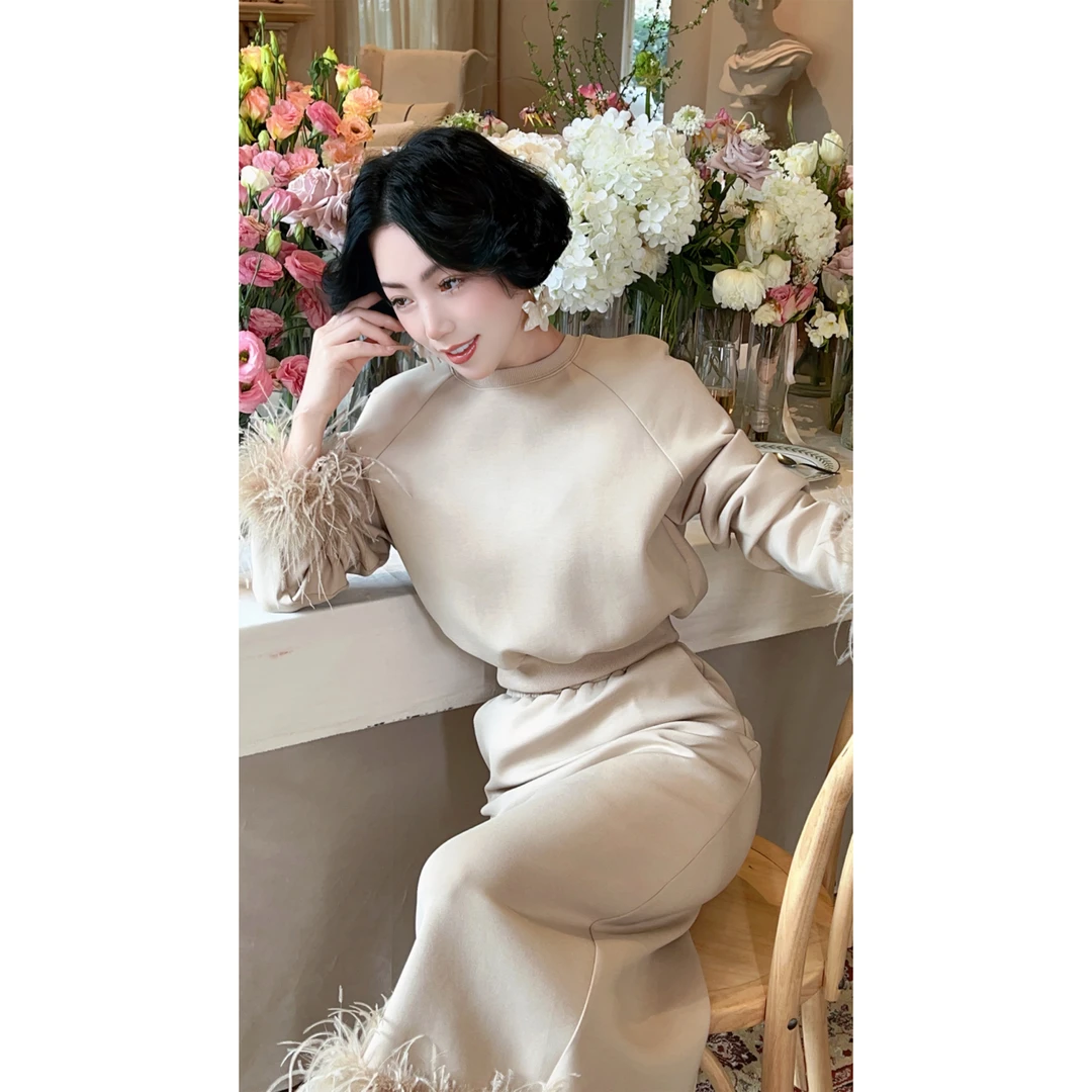 LYXJ【迷迭摩卡】轻奢气质驼鸟毛杏色时尚套装设计师10885