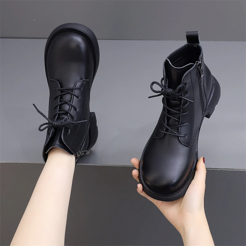 显脚小马丁靴女英伦风2023年秋季新款秀气单靴平底黑色短靴小码34