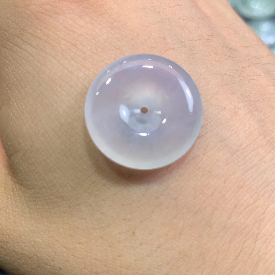 翡翠颈饰未镶嵌平安扣