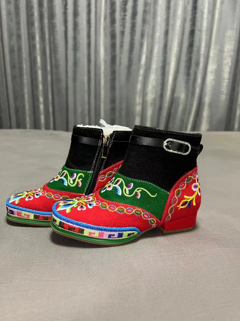 西藏儿童女童藏靴名族风女绣花时尚国风