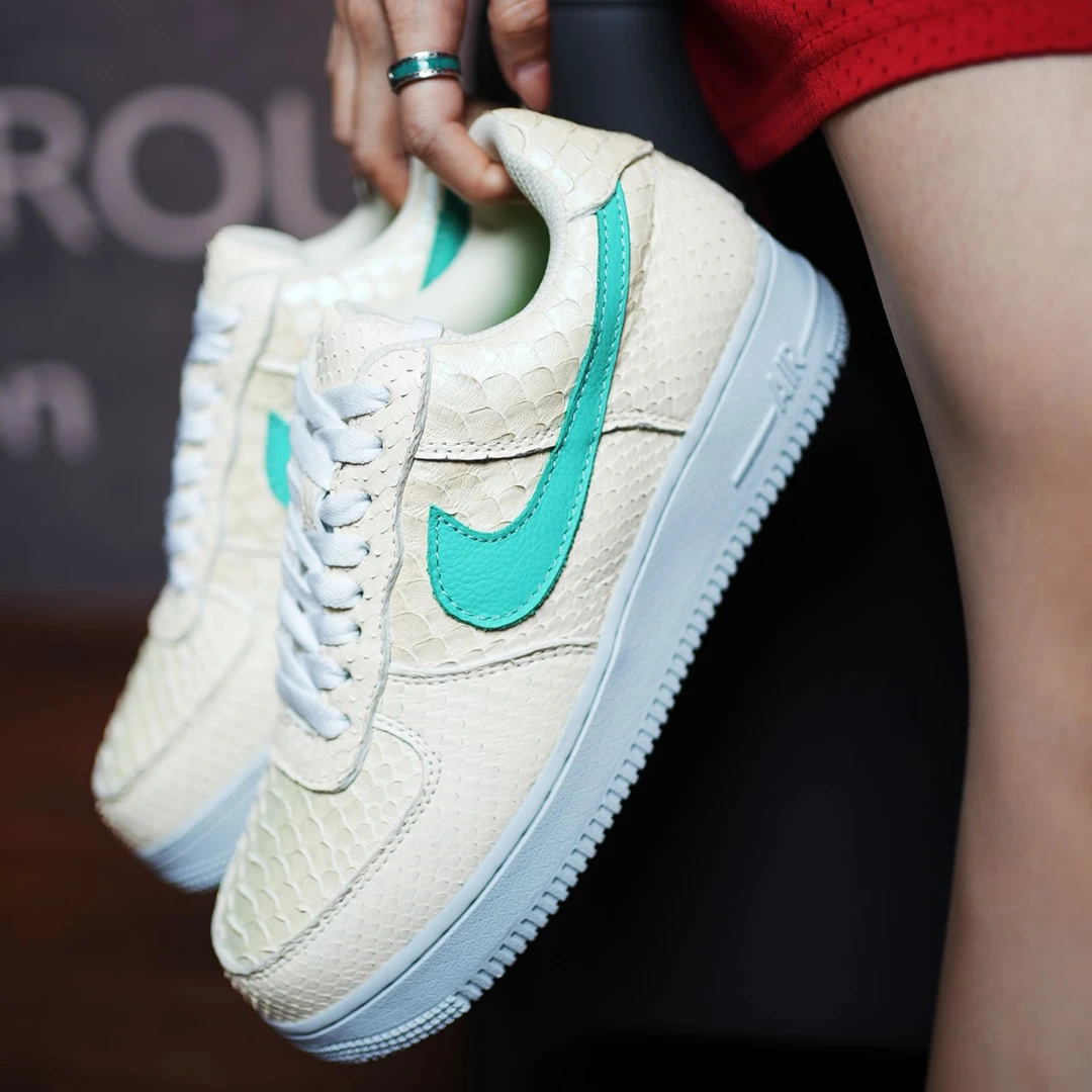 【Nike/耐克】Air  Force空军一号低帮珠光白变色龙蒂芙尼蓝蟒蛇皮