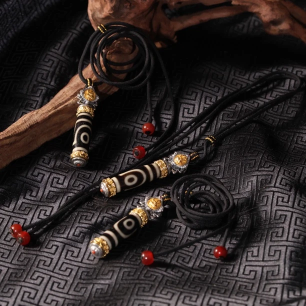 壹加小青|银镶文殊双护牙黄二眼吊坠系列多样性发一0259V