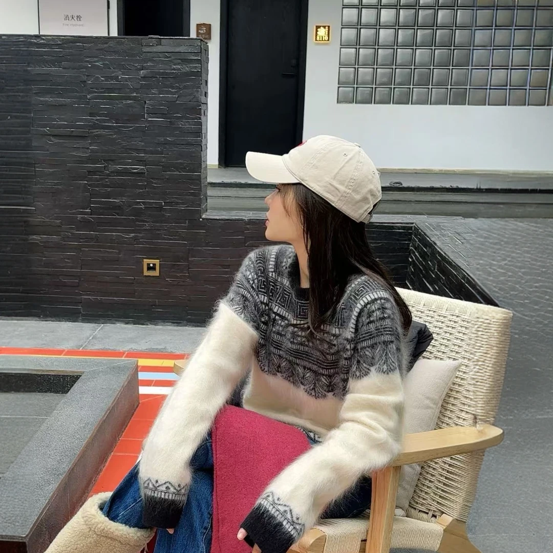 惊喜【康赛妮】PHOEBE叶姐 秋冬新款设计圆领毛衣H401040073C