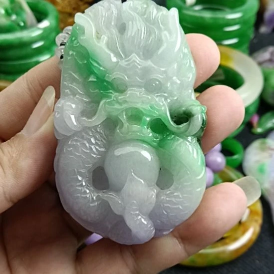翡翠颈饰未镶嵌阁*