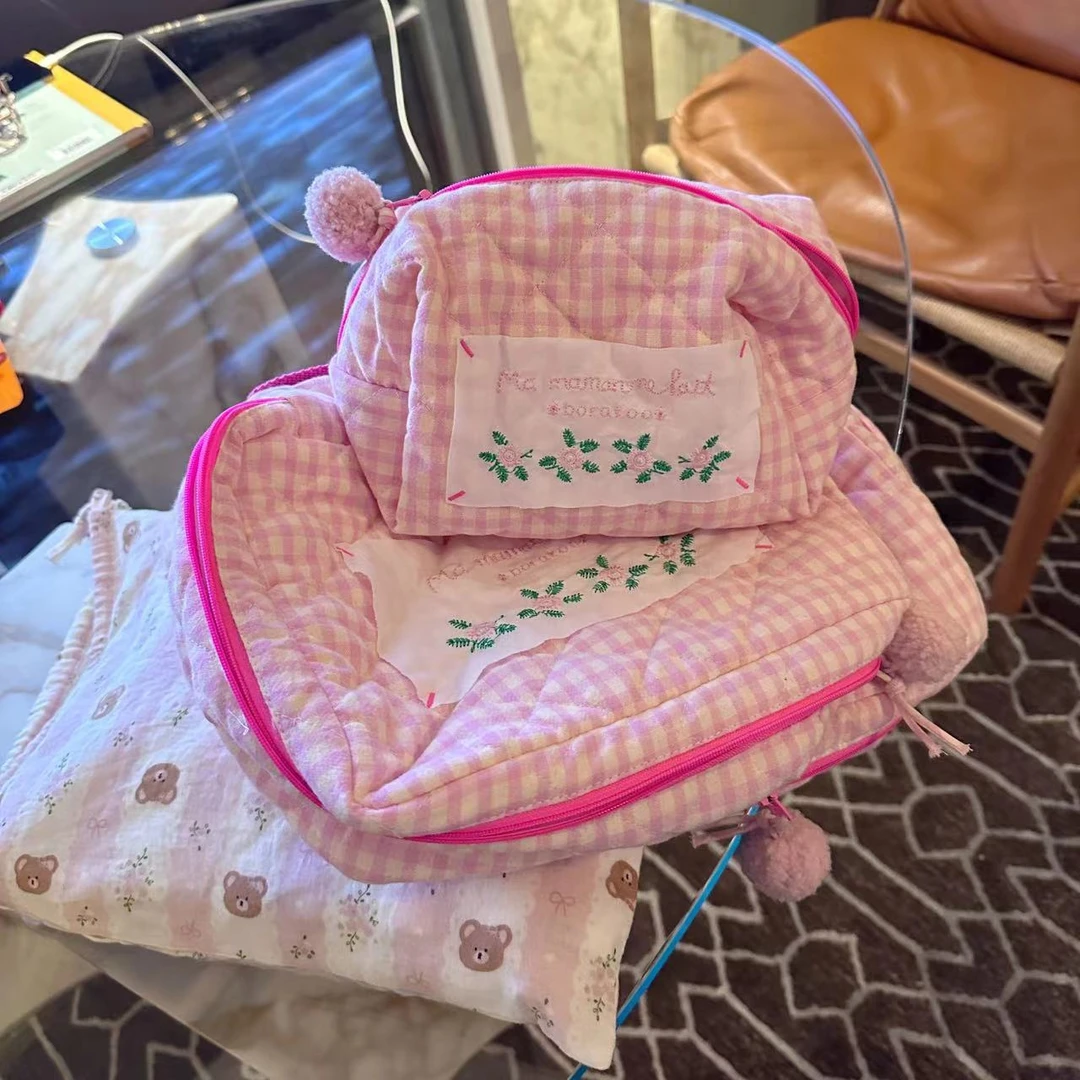 【BORAKOO1】【吉莉】博拉拉的粉色格子刺绣收纳包（一个）