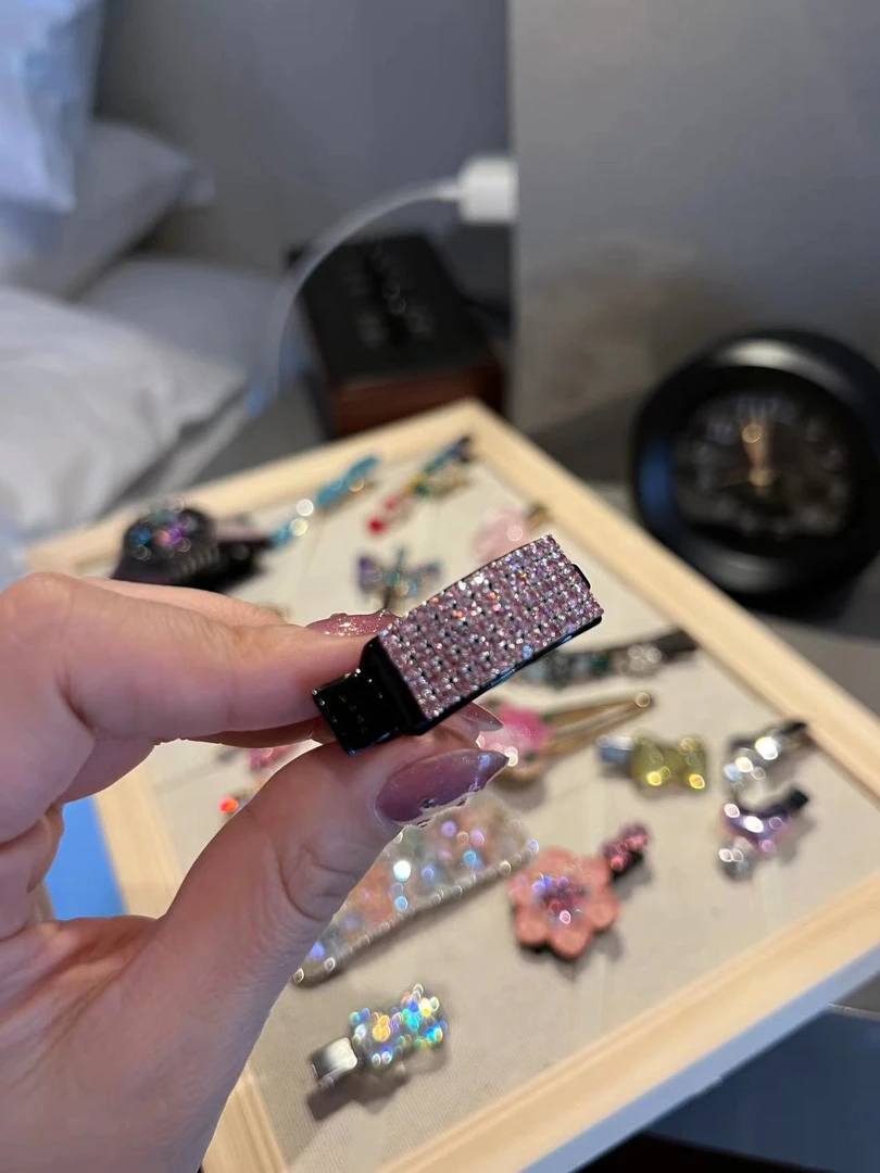 【BORAKOO】【吉莉】东大门代购正品 粉色碎钻小发夹