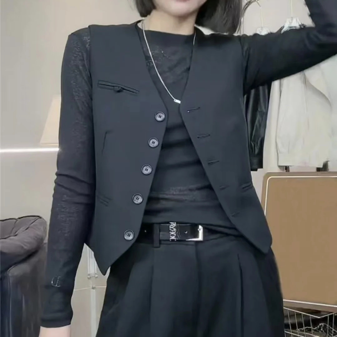 时尚洋气修身简约大气单排扣马甲