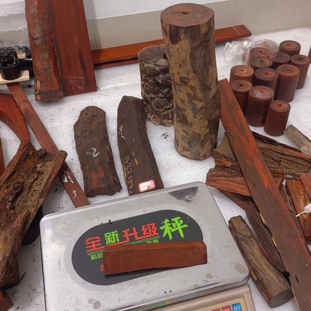 【闪购商品】雕刻木材二**人