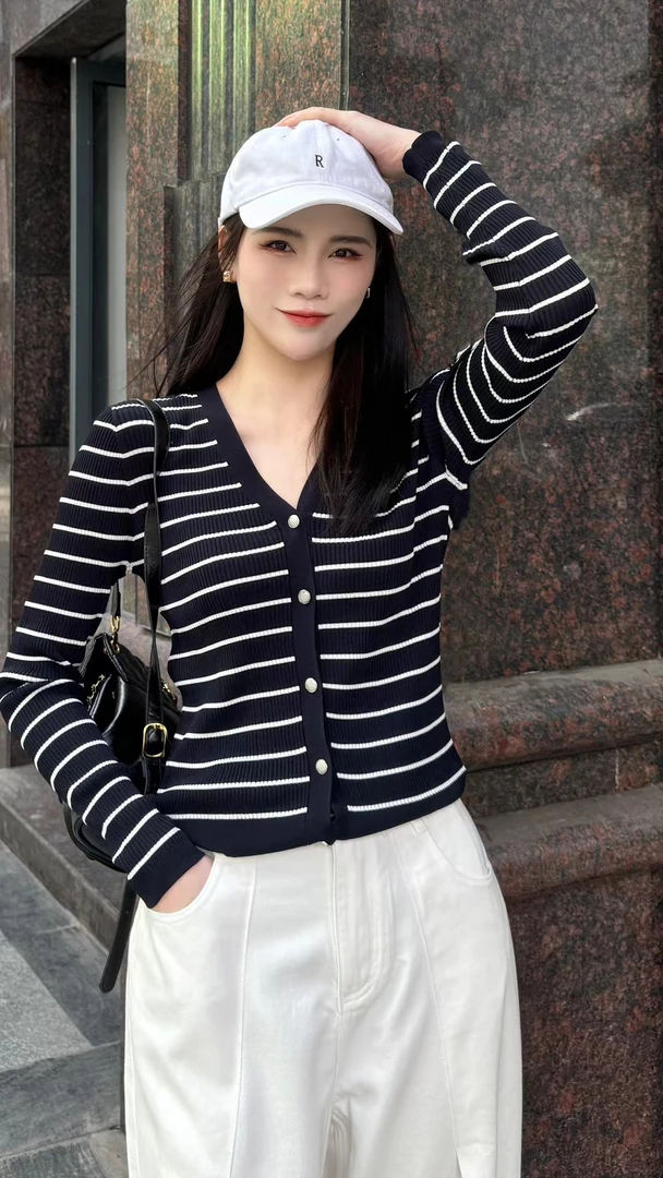 易缔媤针织开衫D73384W