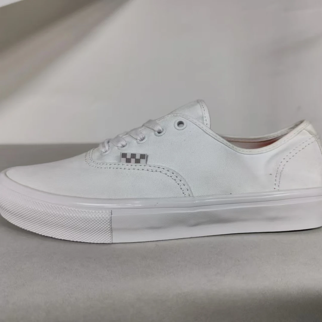 VANS微瑕无原盒低帮休闲板鞋  白色  Vans500714