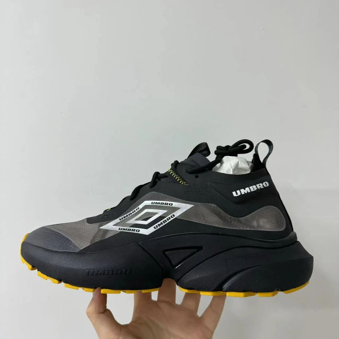 Umbro/茵宝 女款透气潮流厚底休闲鞋默认微瑕 UI202FT0214-999