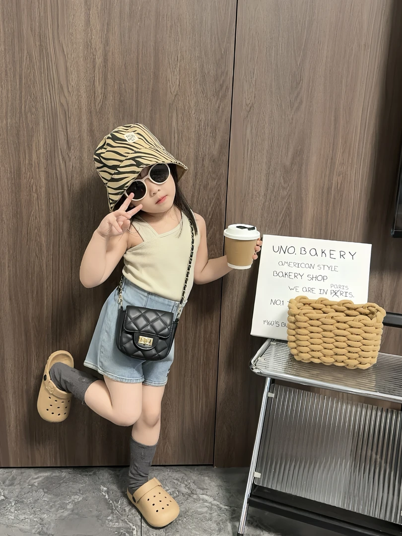 韩国童装女童夏装上衣洋气简约ins女宝无袖纯色不规则吊带背心潮