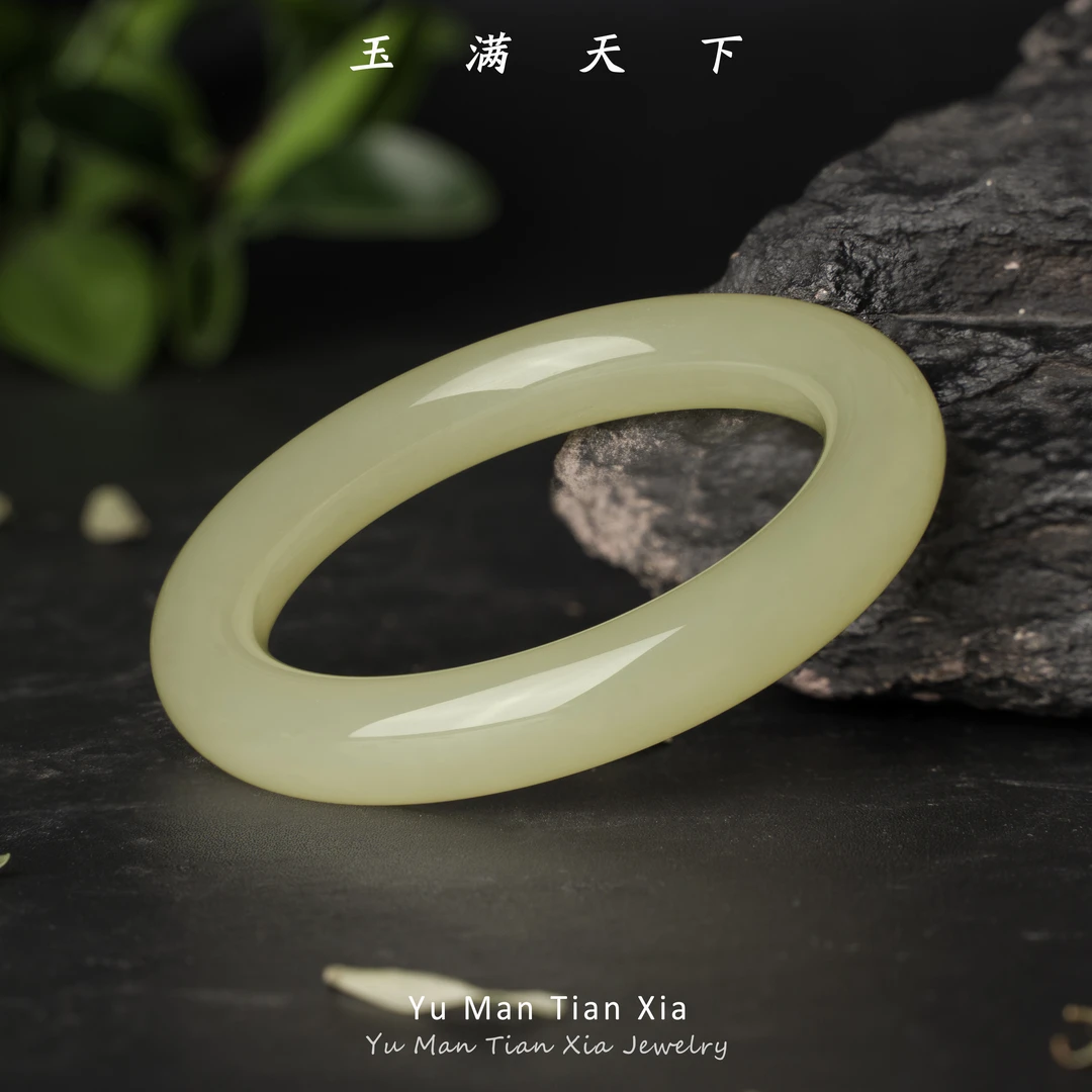 玉满天下【央广珠宝】和田玉圆条  高冰冰透玉镯子