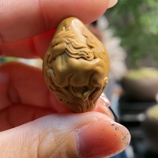 橄榄核核雕橄榄核