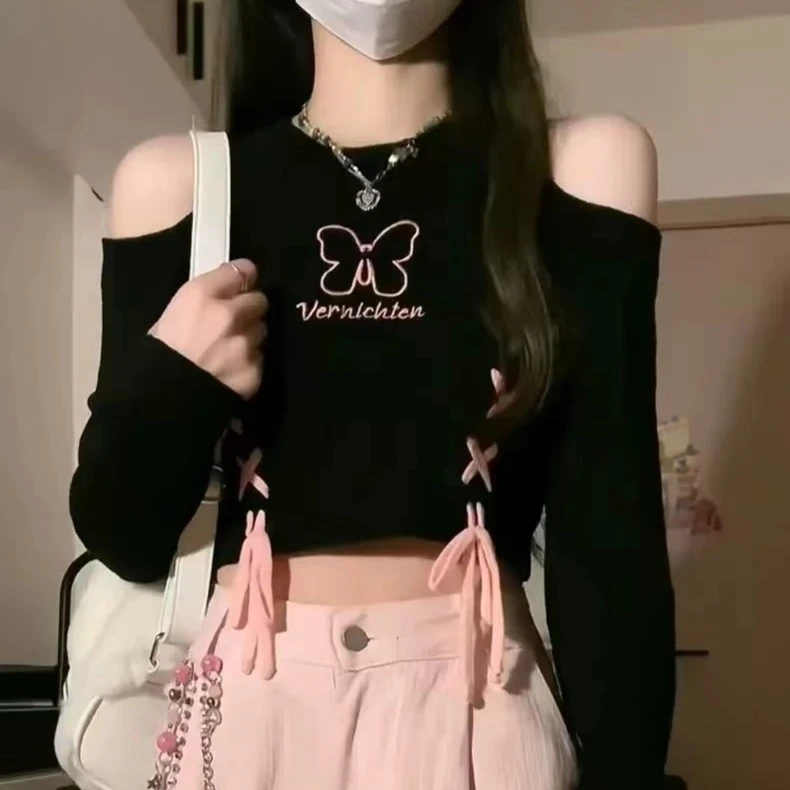 新款设计感露肩显瘦针织毛衣女甜酷风修身辣妹露脐短款小个子上衣