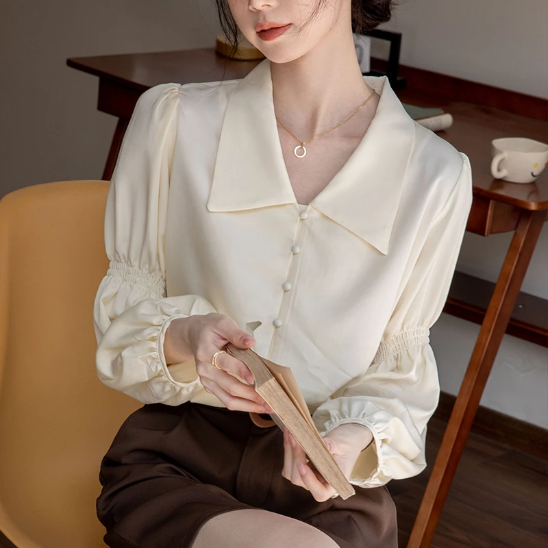 甜美气质灯笼袖衬衫女春秋小个子设计感别致翻领衬衣洋气百搭小衫