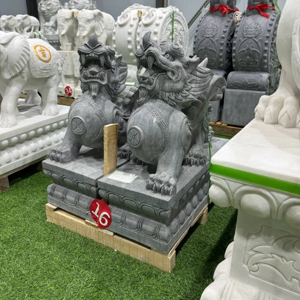 石雕貔貅一对招财青石汉白玉天然石头酒店别墅公司门口摆件