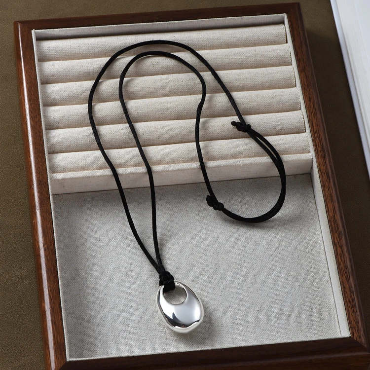 铜布艺项链 极简银色水滴吊坠黑绳项链秋冬轻奢高级感长款毛衣链