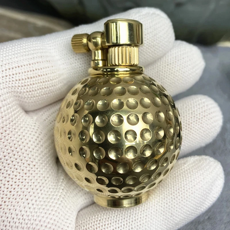 德国好运达高尔夫小地雷表面陨石坑工艺纯黄铜古董异性煤油打火机