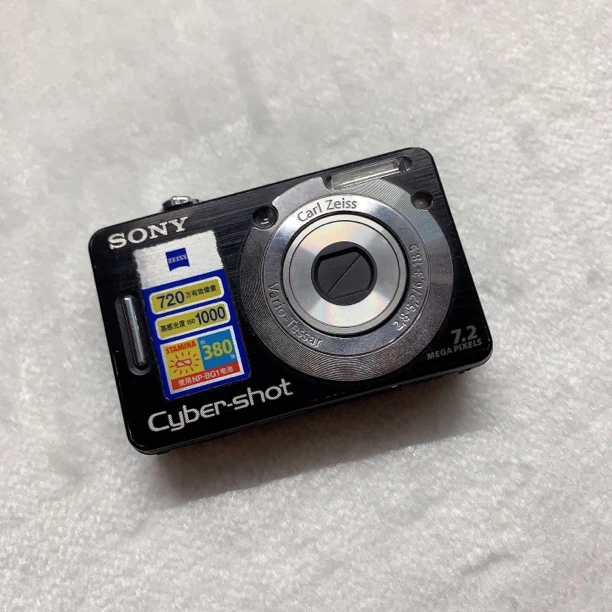 9新 Sony/索尼 W55 720万像素黑色小方块 柔肤清透 拍人拍景