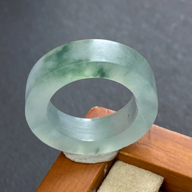 【杨玉环】天然A货翡翠戒XL20717，毛货14圈口以上，自然光拍摄