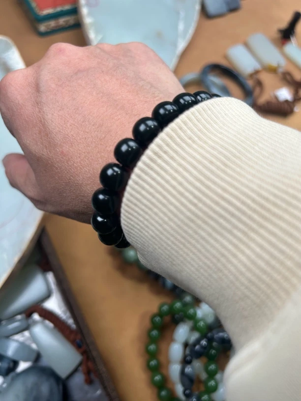 和田玉黑青手串素圈