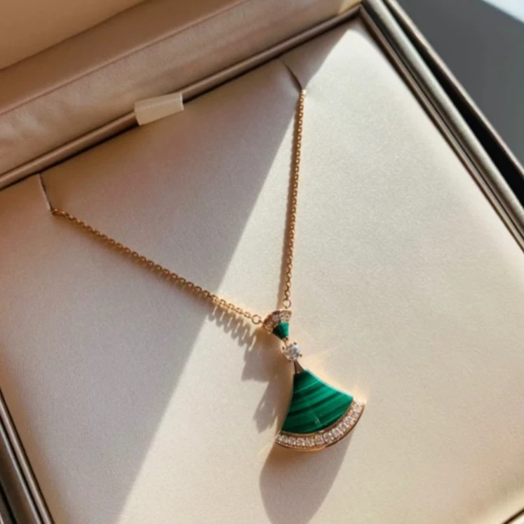 99新 BVLGARI/宝格丽 久久 金扇子 孔雀石镶边钻 18K玫瑰金拼钻石