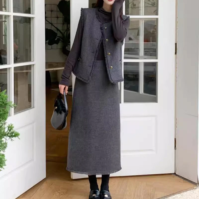 9344早秋穿搭一整套小个子高级感赫本风短款外套上衣半身裙两件套