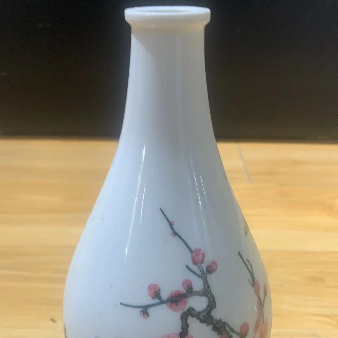 Y32当代景德镇陶瓷赏瓶