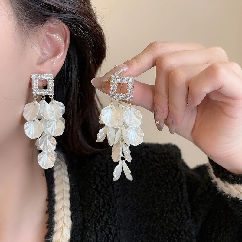 合金耳饰 方形轻奢法式白色贝壳长款流苏耳针无耳洞蚊香盘耳夹女