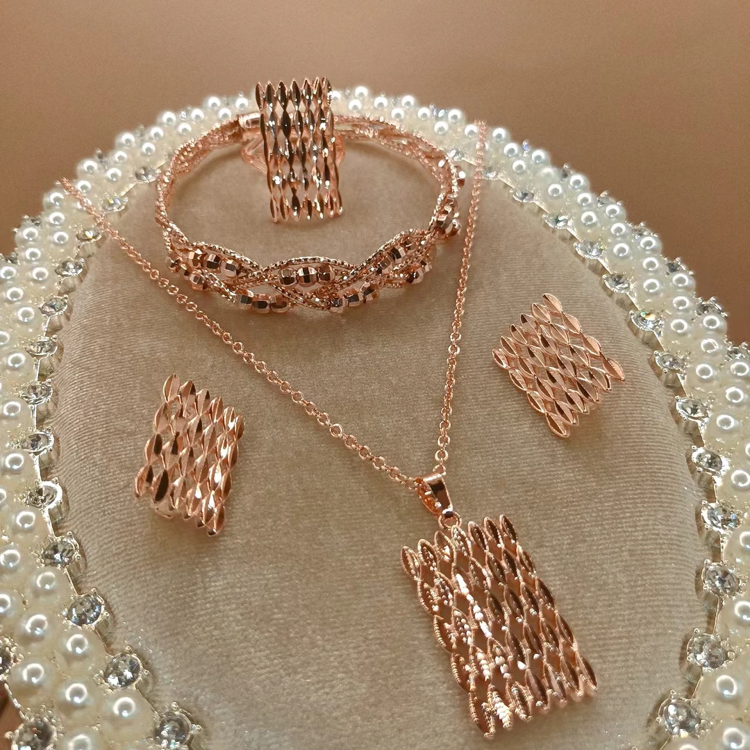 铜合金吊坠 时尚气质网红玫瑰金色项链耳环戒指手镯时尚首饰套装