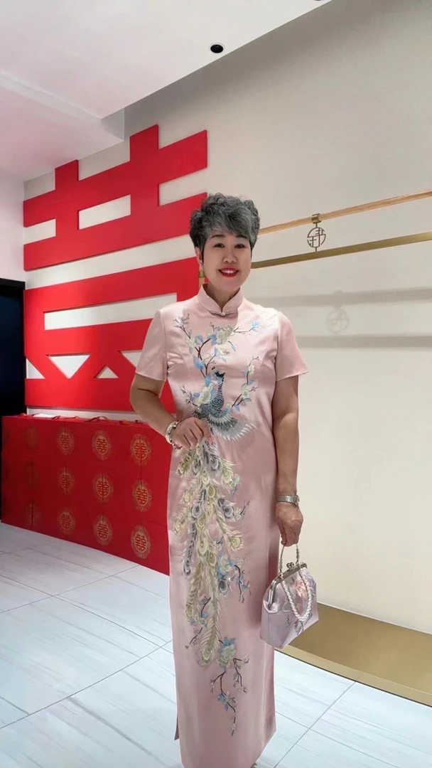 六礼170355高端婚礼喜婆婆中长款旗袍中国风刺绣高档醋酸礼服