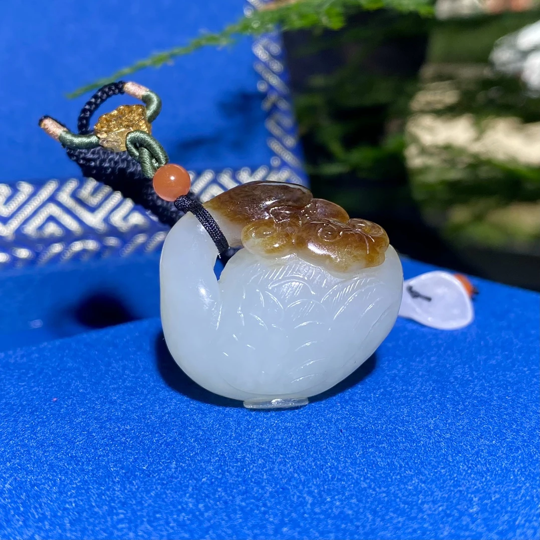 天然和田玉精品且末糖天鹅如意挂件手把件天然玉石吊坠手工雕刻