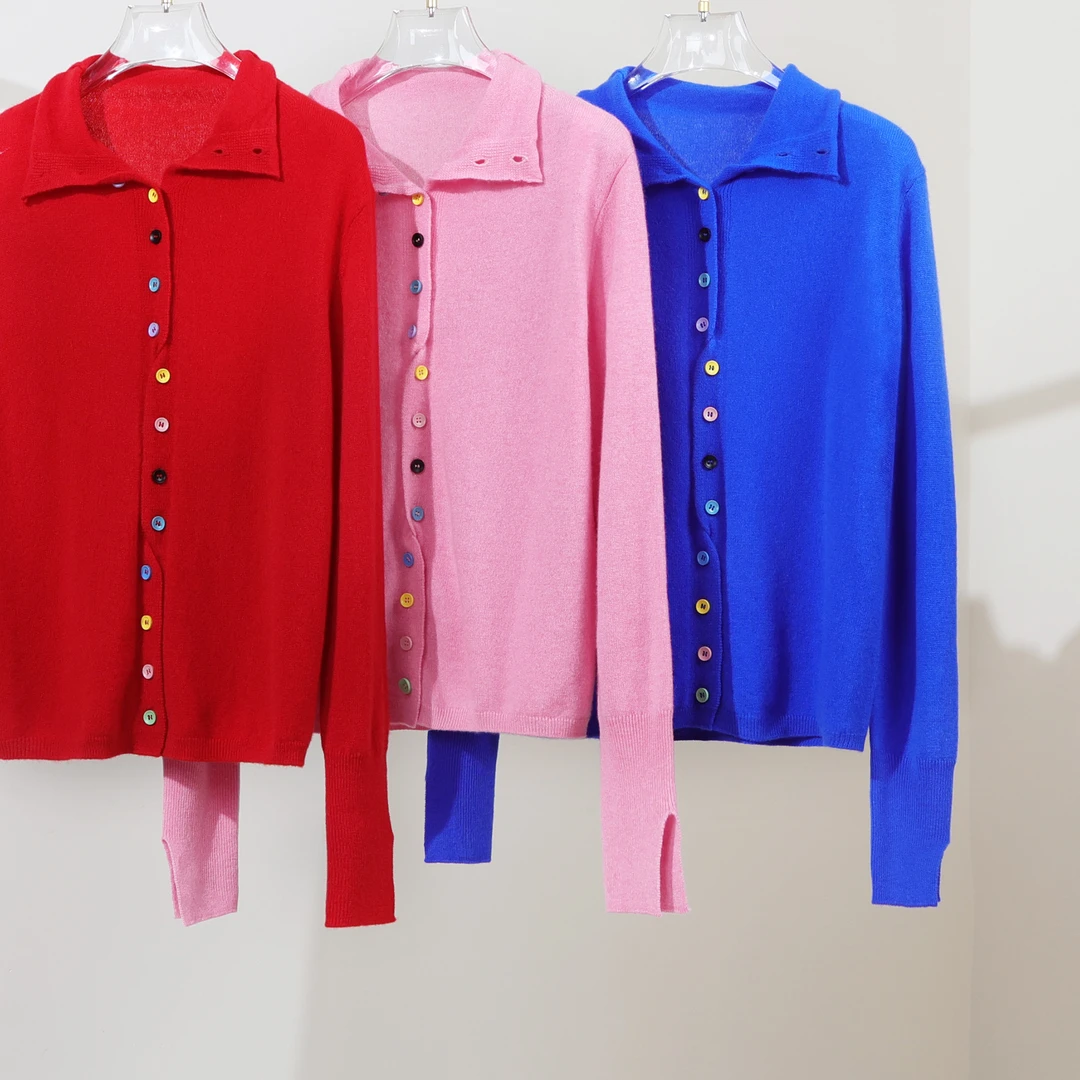 【Mandys Ferries W.】238262多巴胺彩色纽扣设计感针织羊绒开衫