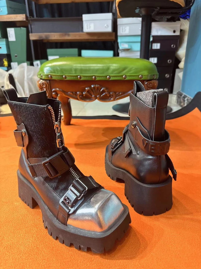 欧美风方头厚底马丁靴女加绒中筒靴时尚百搭机车靴