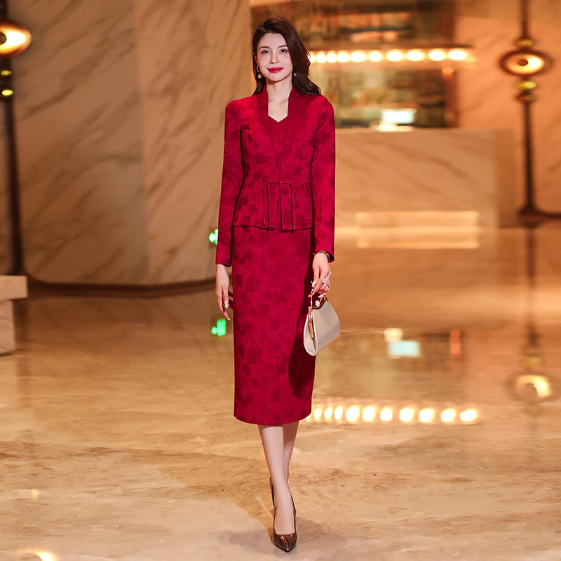 正式场合连衣裙女春季2024新款高级感洋气高贵假两件红色礼服裙子