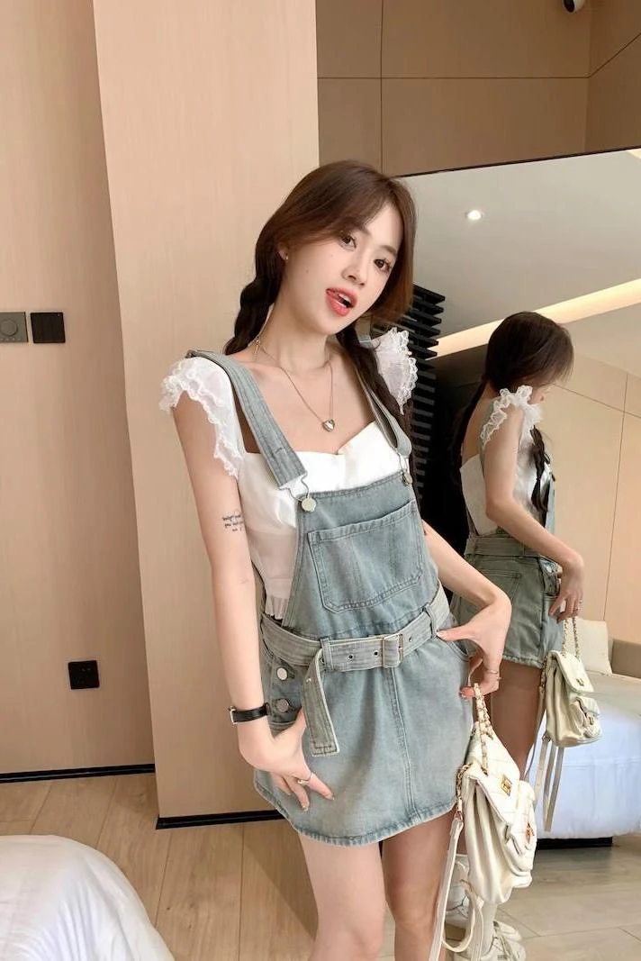 港岛嫩妹/夏季上新收腰包臀连衣裙宽松A字显瘦牛仔背带裙裤小个子