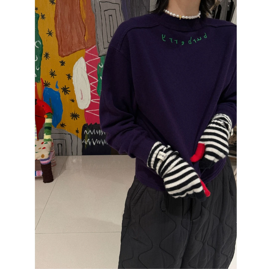 冬季全羊毛圆领套头结构毛衣 J24M563