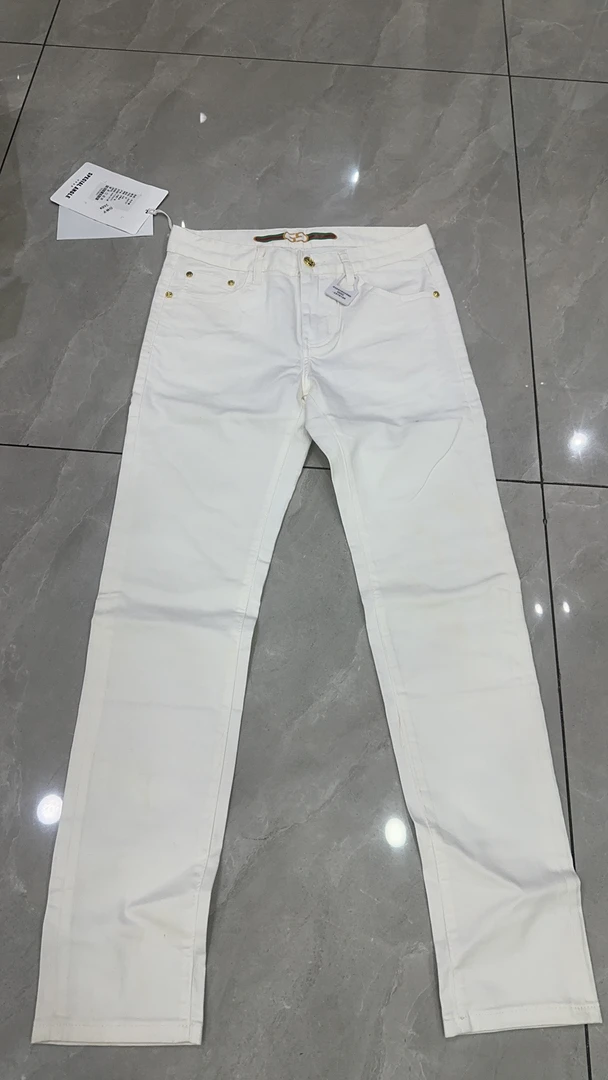 男士修身牛仔白裤子