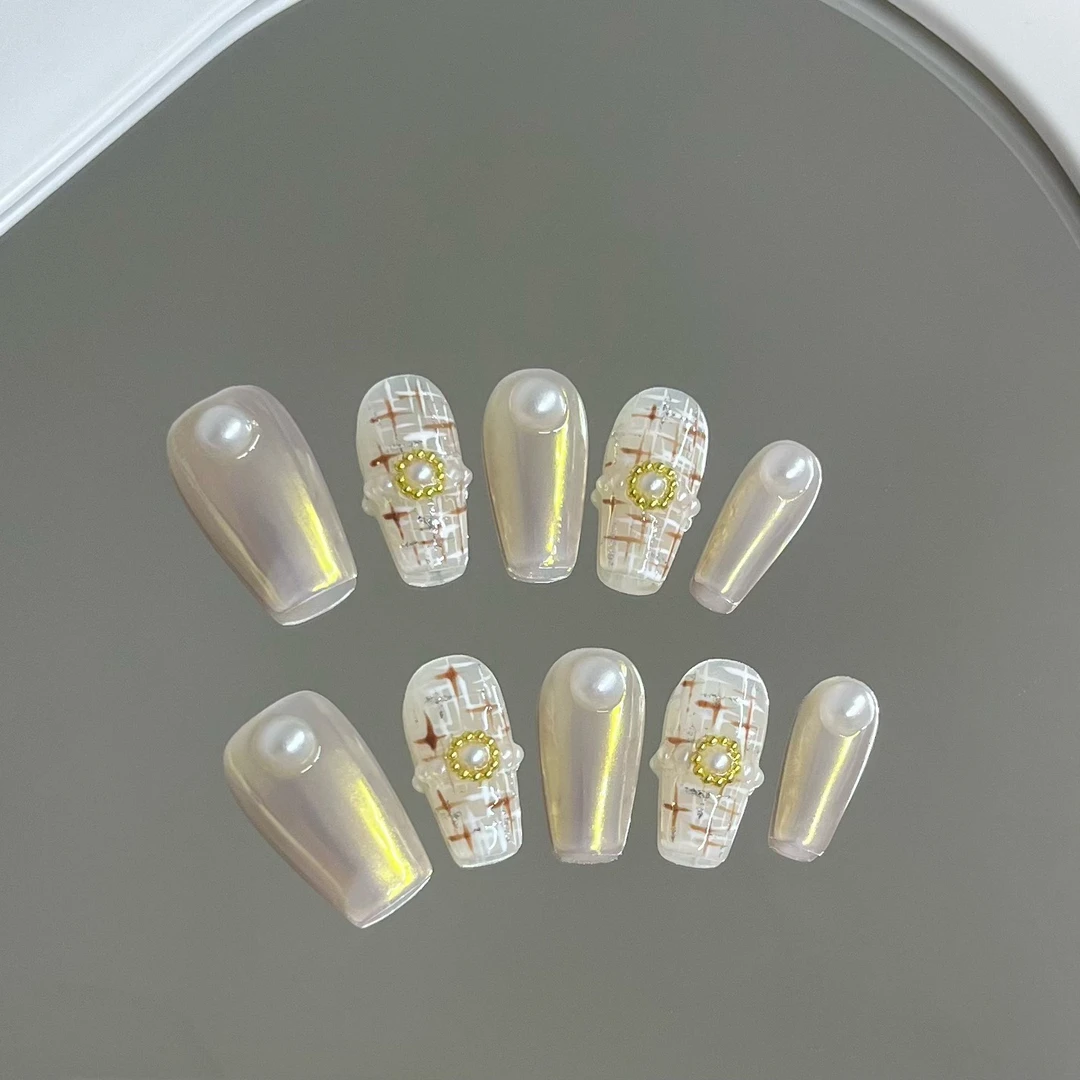 纯手工穿戴甲秋冬小香风毛呢格子美甲可拆卸重复使用贴珍珠美甲