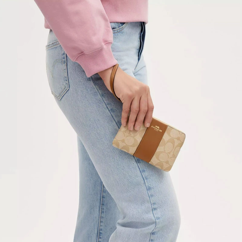 美国直邮 蔻驰 CR945/CS602经典老花拼色女神超美手腕包16-1.3-10