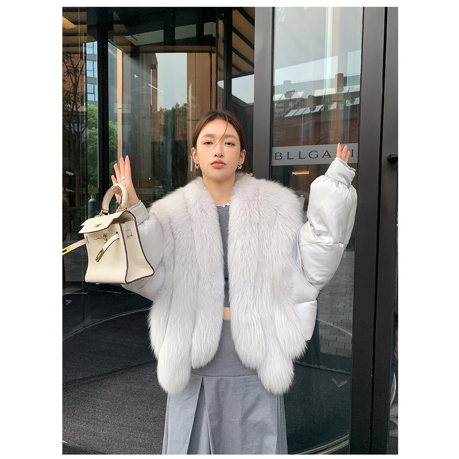 宽松白色轻薄短款羽绒服女冬季白鸭绒外套设计感小众韩系chic上衣