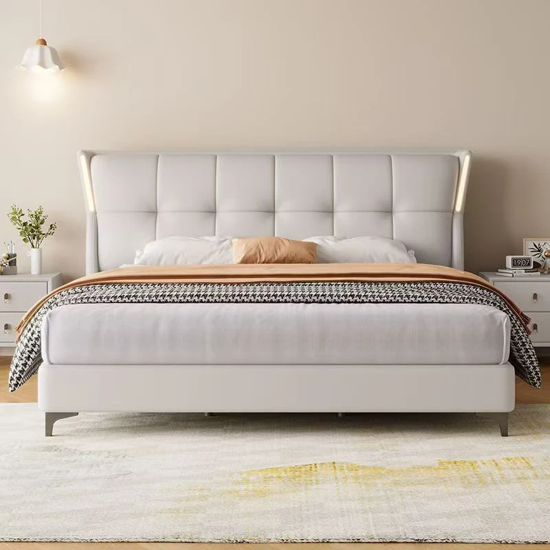 现代简约轻奢网红主卧软包皮床1.8米双人软体皮艺床婚床灯带床