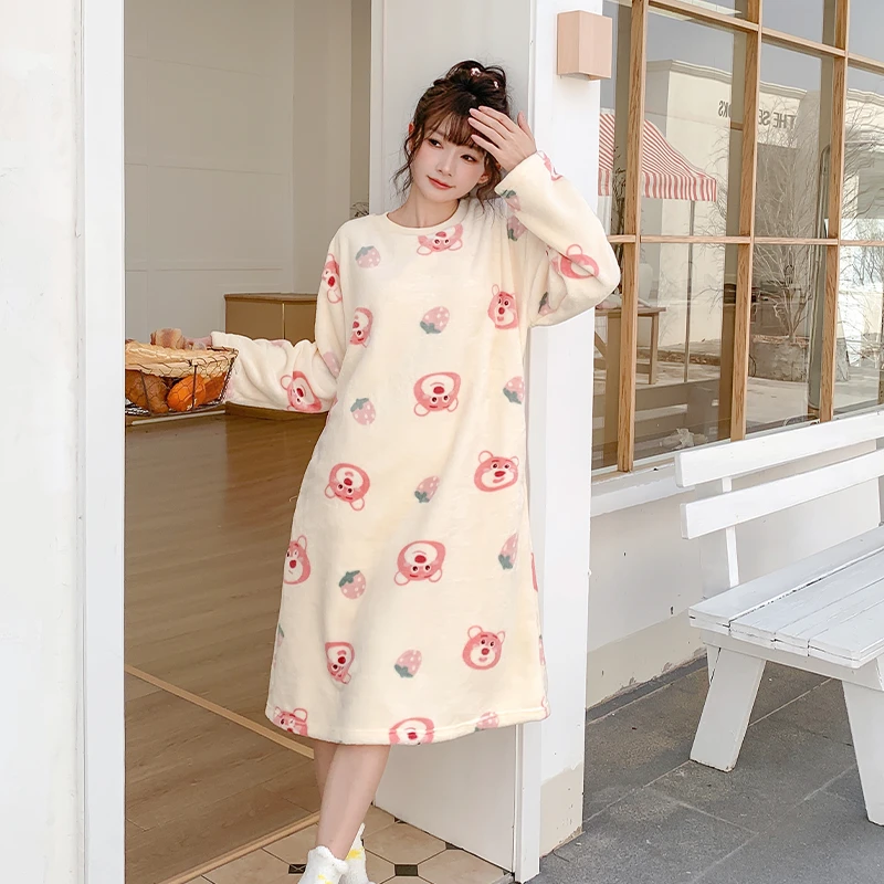 秋冬季新款法兰绒睡裙女圆领套头卡通少女睡衣珊瑚绒加绒加厚绒裙