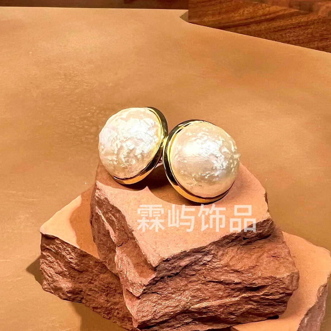 铜合金耳饰 法式棉花馒头珍珠耳钉女轻奢高级感气质复古耳环